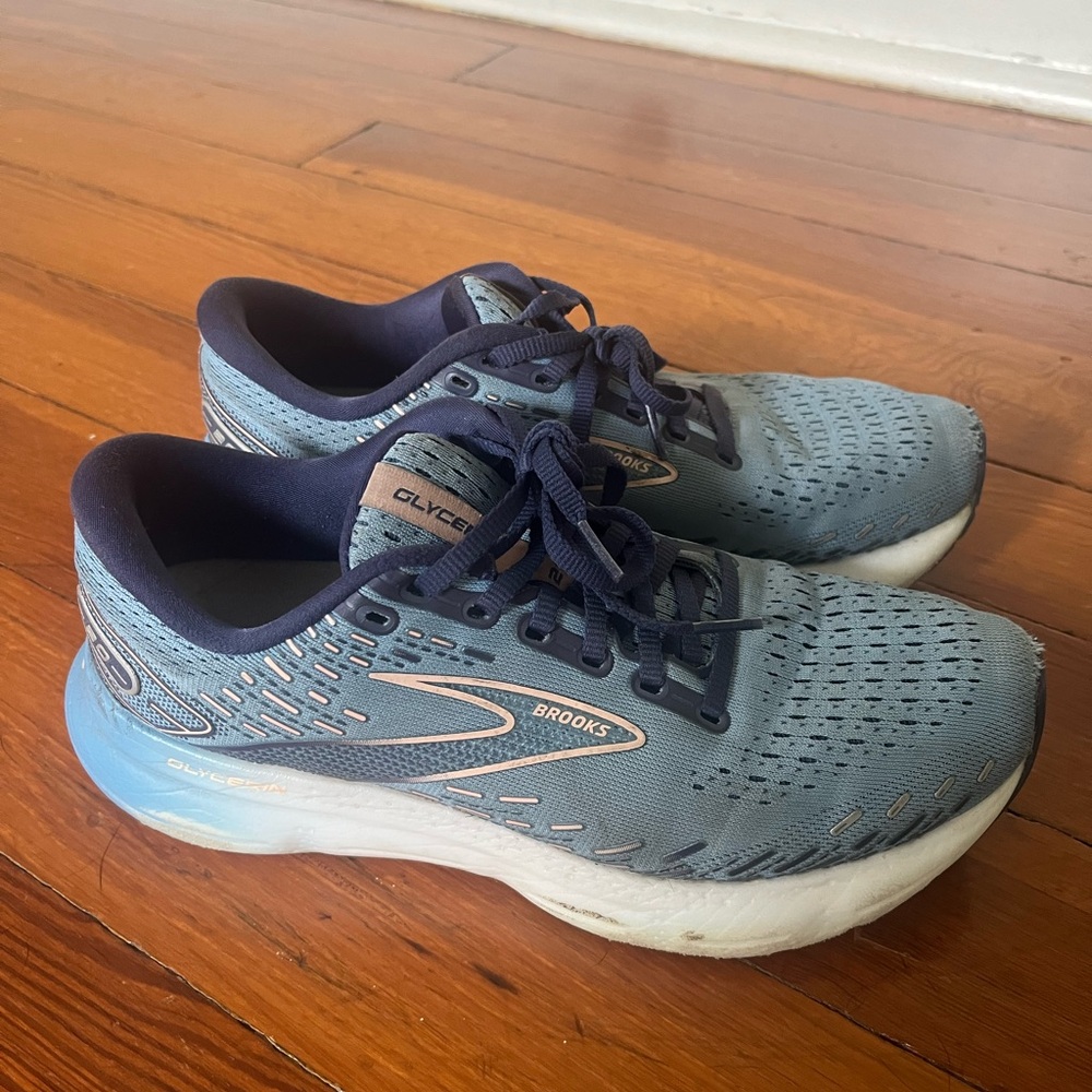 Brooks Women's Blue and Navy Running Sneakers